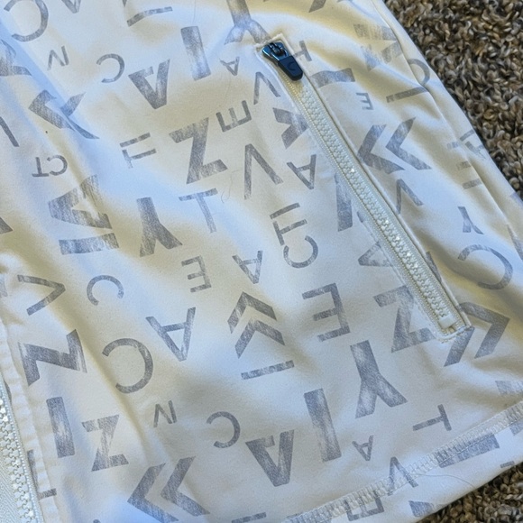 Zyia Zip Up size Medium - Picture 5 of 8